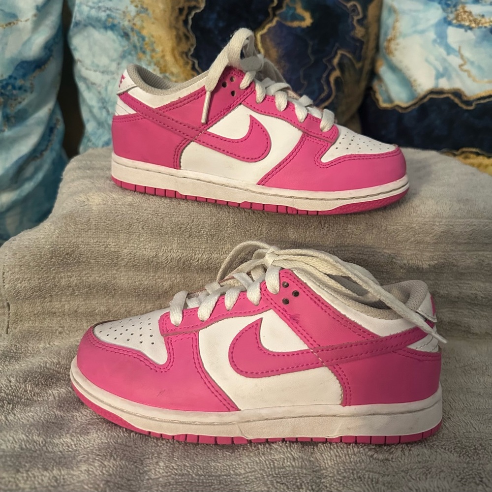 Nike Kids Sneakers in Pink and White
